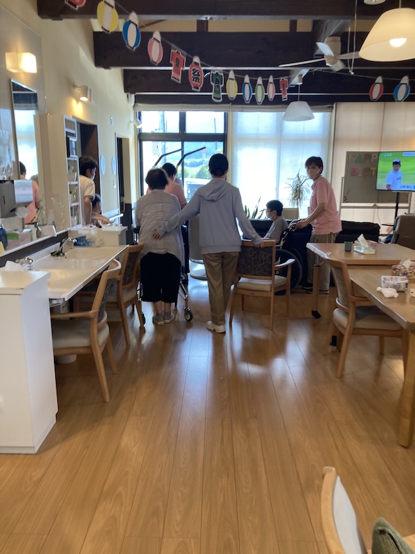 用者様、職員で避難訓練を実施