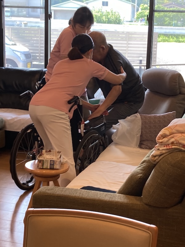 用者様、職員で避難訓練を実施